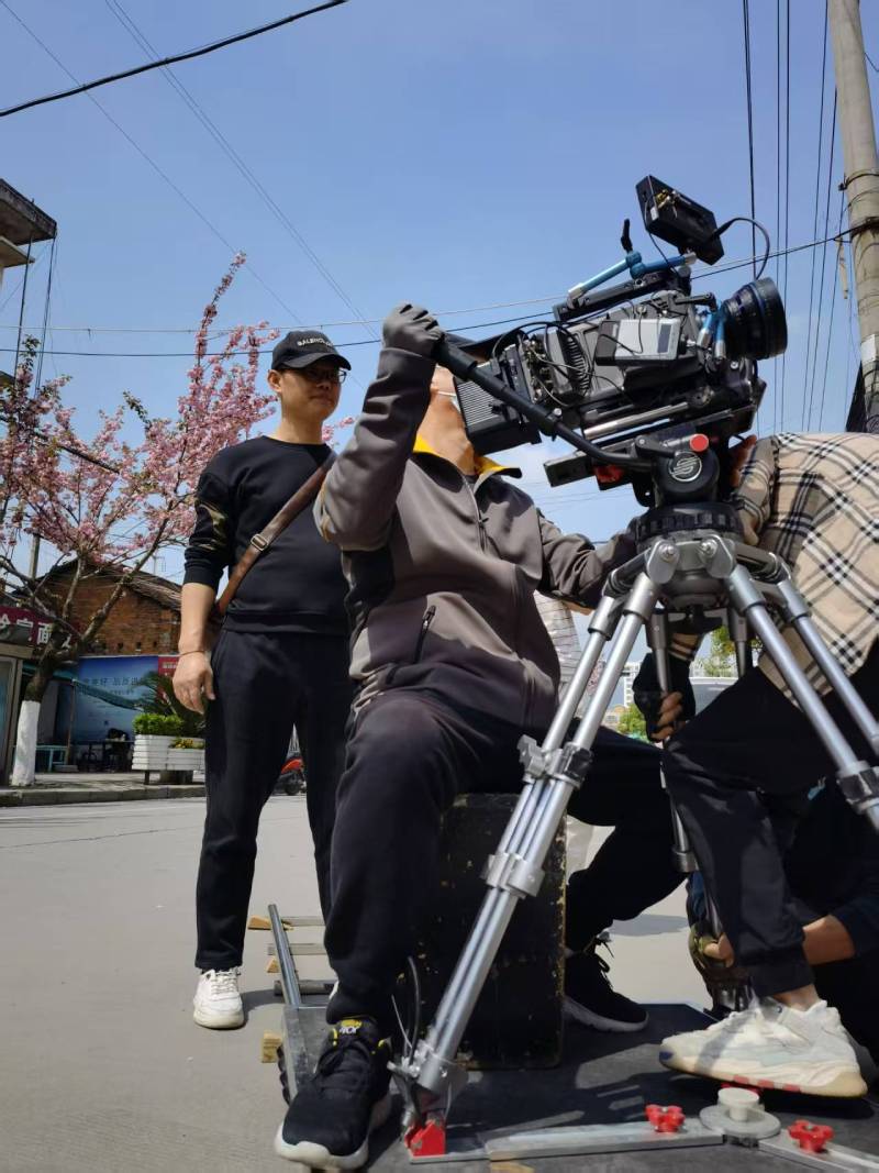 万柏林区广告片拍摄：快消品牌爆款之选，网感内容适配社媒传播！